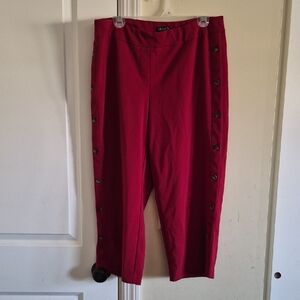 Soho Red Cropped Button-Trim Pants